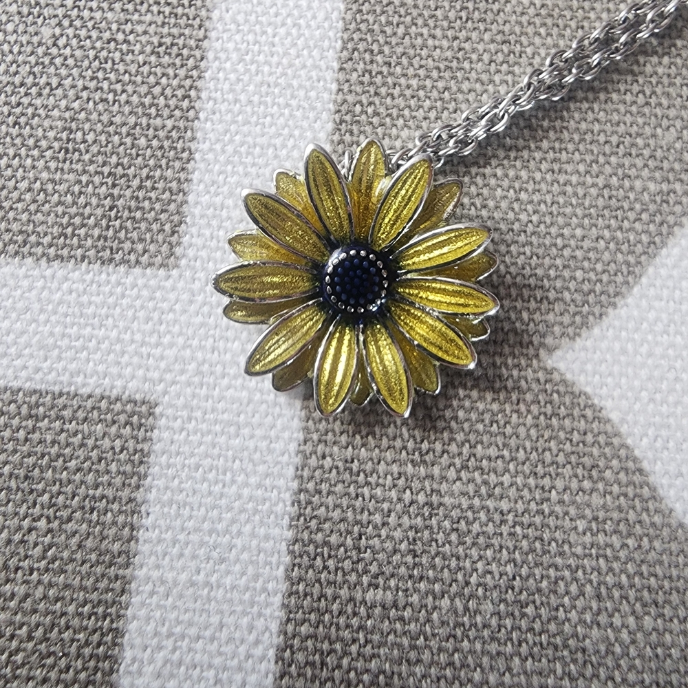 Sunflower Pendant Necklace in Silver and Yellow - Nicole Barr - Picture 5 of 6